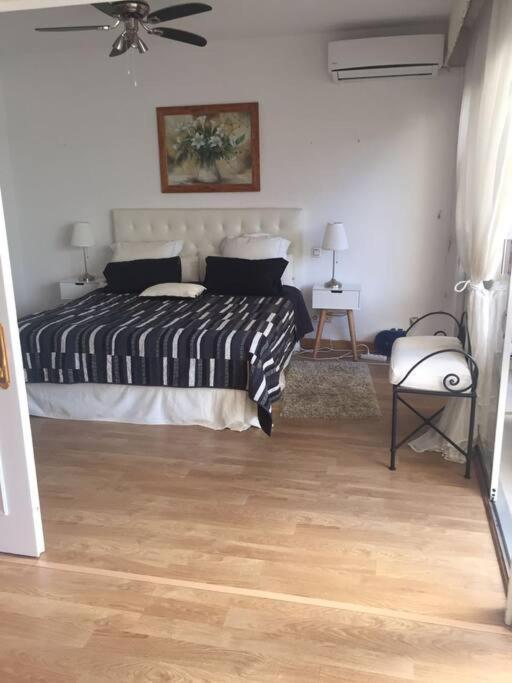Apartment Lovely Next To The Beach - Central Location *