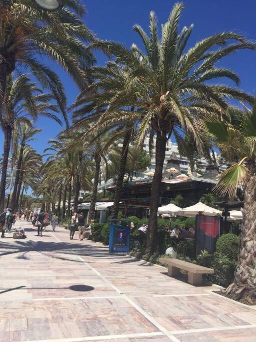 Lovely Next To The Beach - Central Location